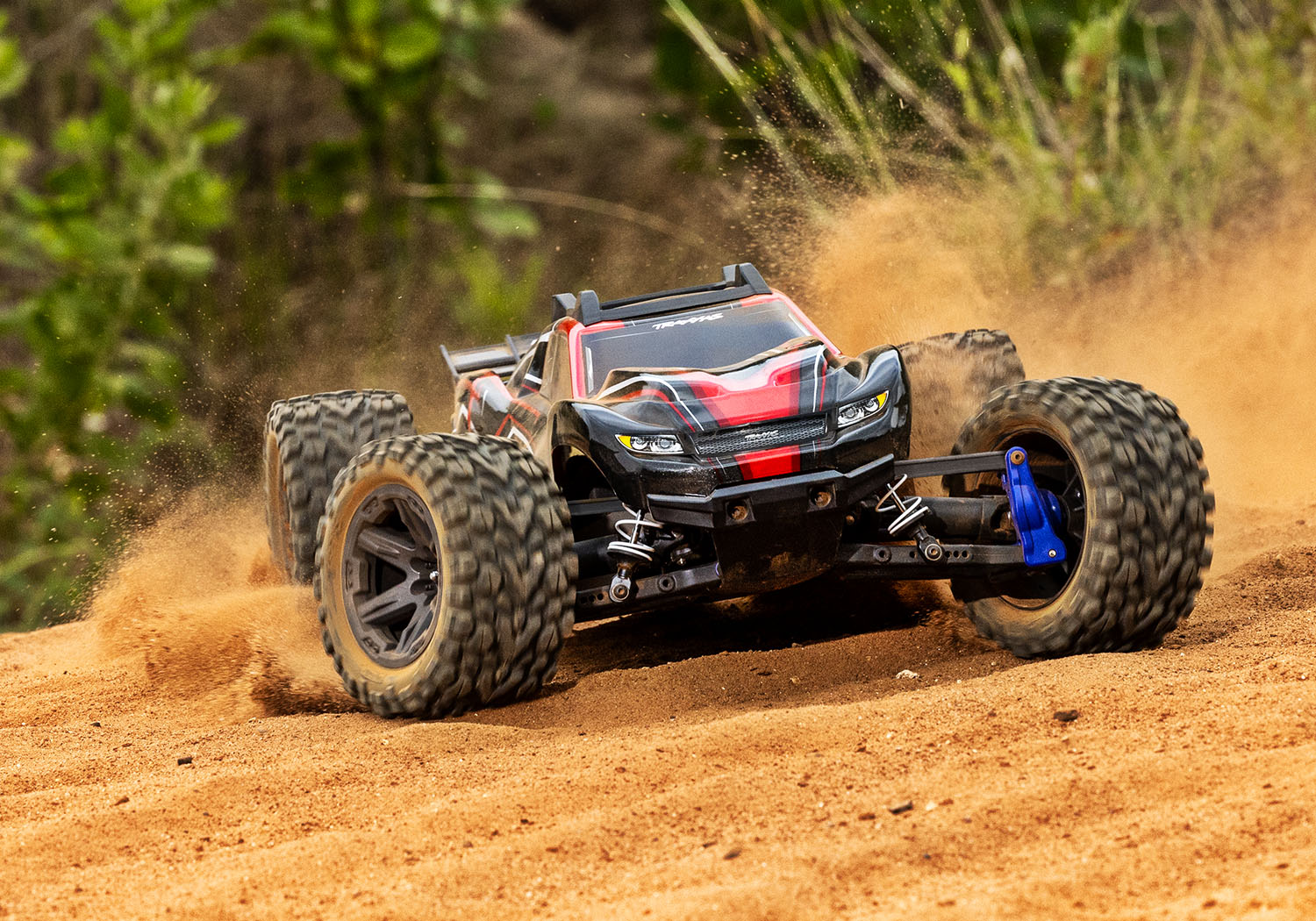 TRAXXAS RUSTLER 1/10 4X4 BRUSHLESS BL-2S ROUGE 67164-4