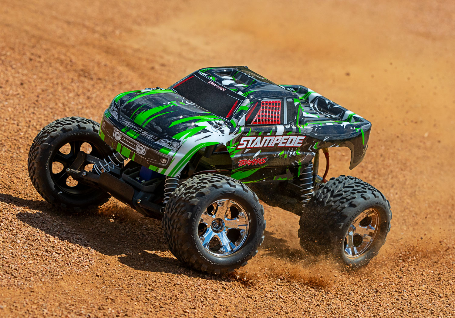 TRAXXAS STAMPEDE 4X2 BRUSHED VERT AVEC ACCUS / CHARGEUR