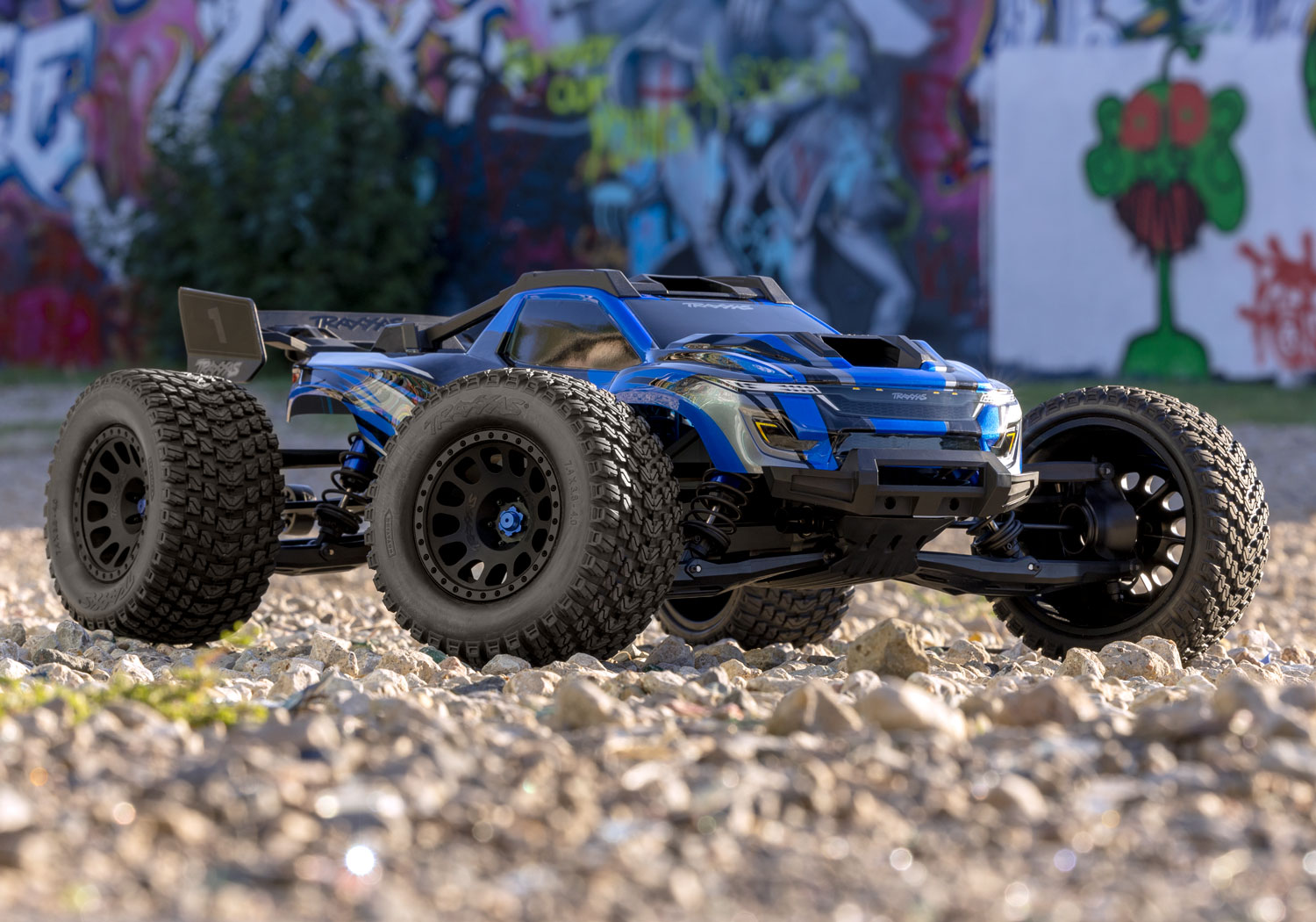 OFFRE SPÉCIALE NOUVEAUTÉ TRAXXAS XRT 1/5 BRUSHLESS 8S BLEU AVEC LIPO 6700 ET CHARGEUR DOUBLE